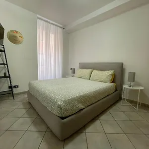 Casa Celeste, Bilocale Nel Pieno Centro Di Appartamento Alassio